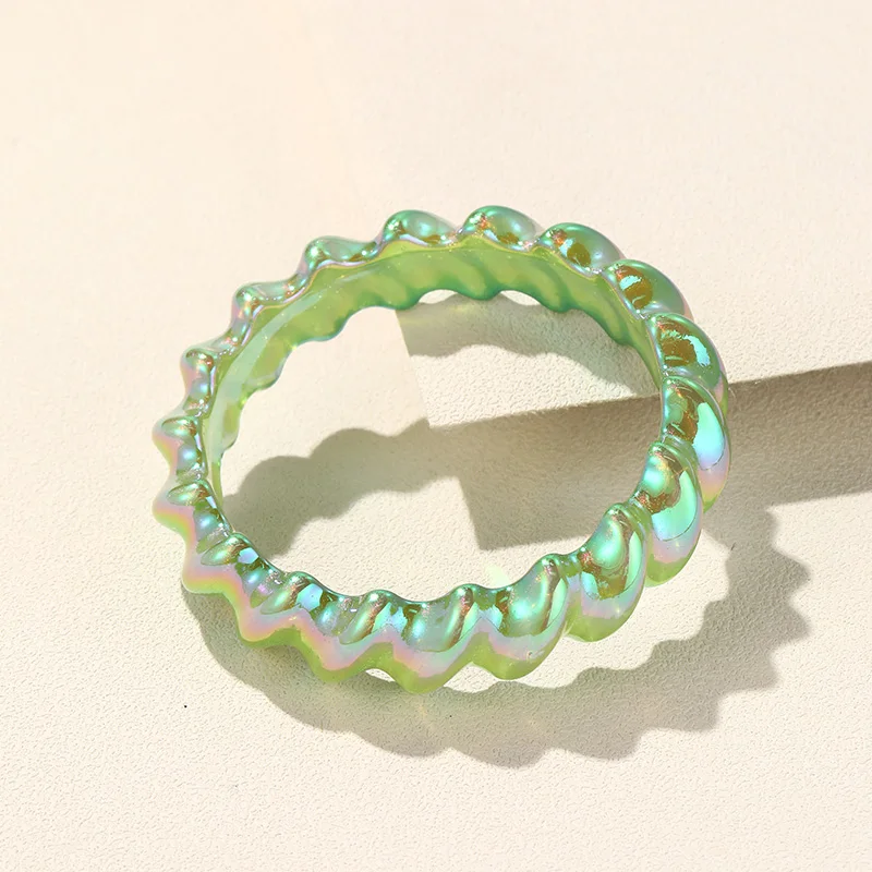 Korean Laser Brightly Colorful Resin Bracelet for Women Retro Charm Spiral Bangle Banquet Girls Jewelry Hand Party Accessories