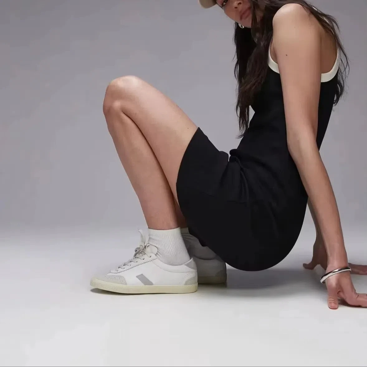 Новейшие брендовые женские и мужские кроссовки с v-образным вырезом модные