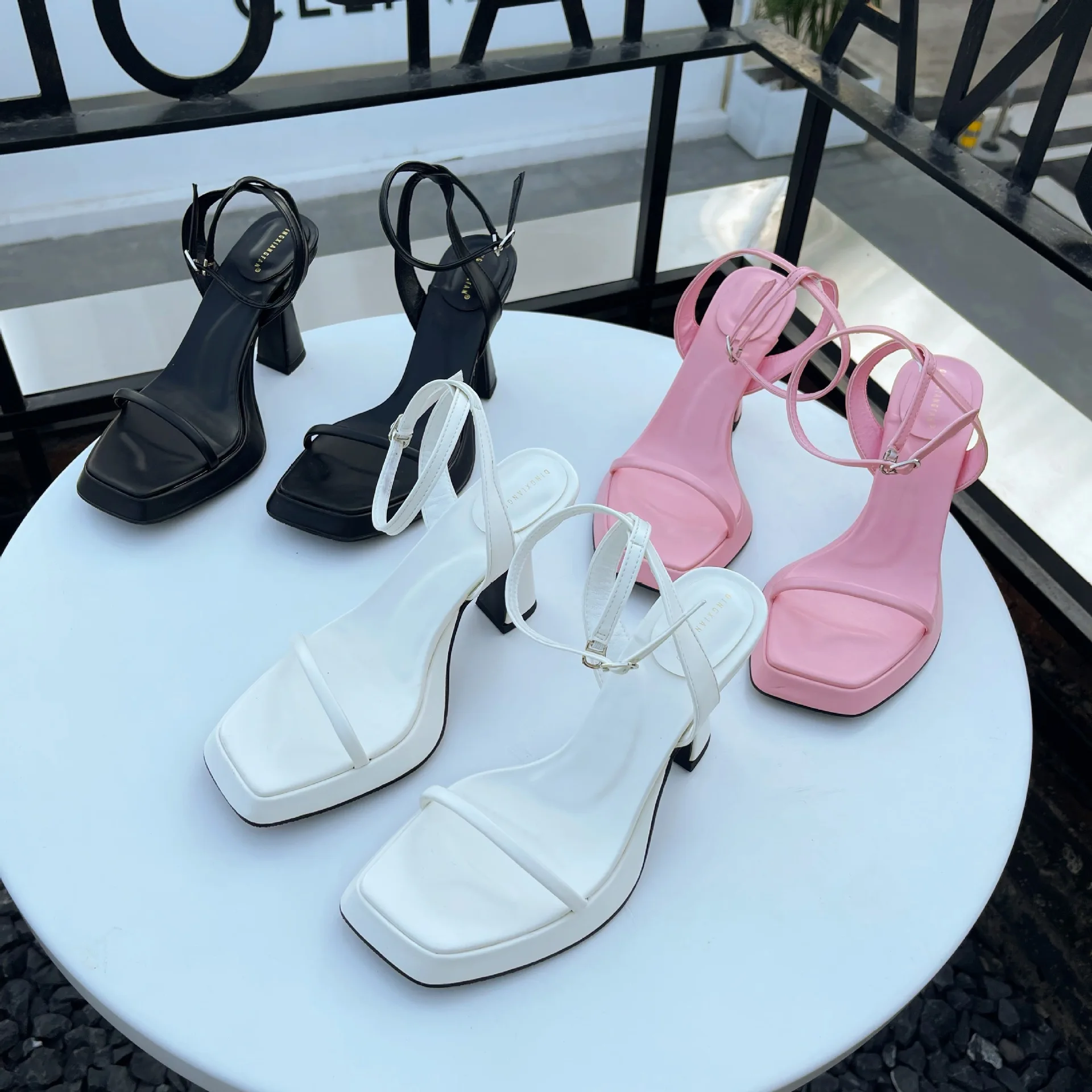

Women Sqaure Toe Gladiator Sandals Summer Fashion Ladies Pumps Sexy Ankle Buckle Strap High Heels Shoes Female Platform Sandals