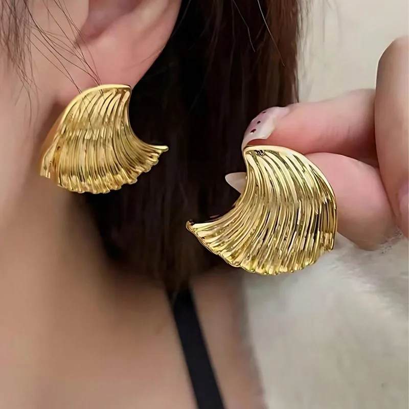 Фото Pendientes 2024, tendencia zara, полосатая звезда в стиле ретро, стильные уникальные металлические простые спиральные ювелирные аксессуары для девочек, bijoux femmes de №1