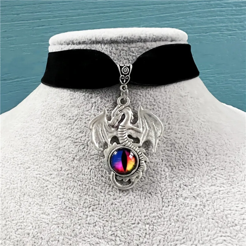 

Vintage Silver Dragon Enamel Pendant Necklace For Men Women Fashion Glass Cat Eye Charm Collar Punk Goth Jewelry Gifts 2022 New