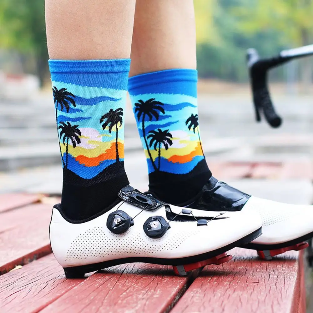 

4 Colors 1 Pair Casual Trendy Unisex Bicycle Socks Universal Middle Socks Soft for Outdoor