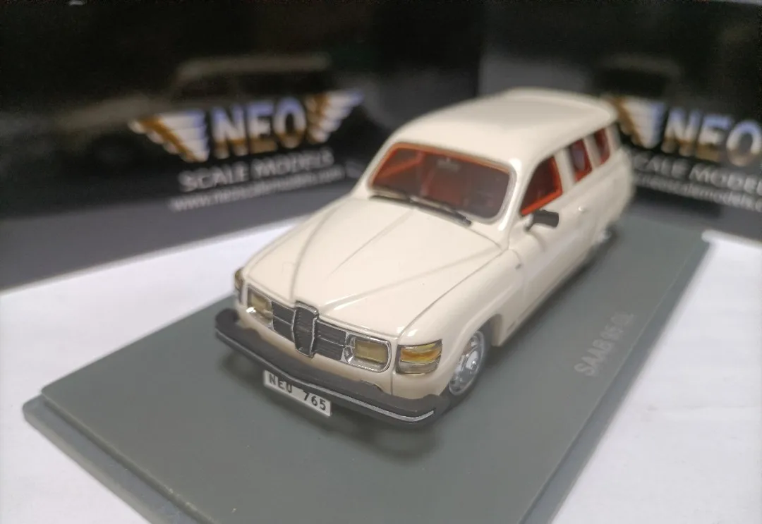 

Neo 1:43 Saab 95GL Wagon 1979 Vintage Car Simulation Limited Edition Resin Metal Static Car Model Toy Gift