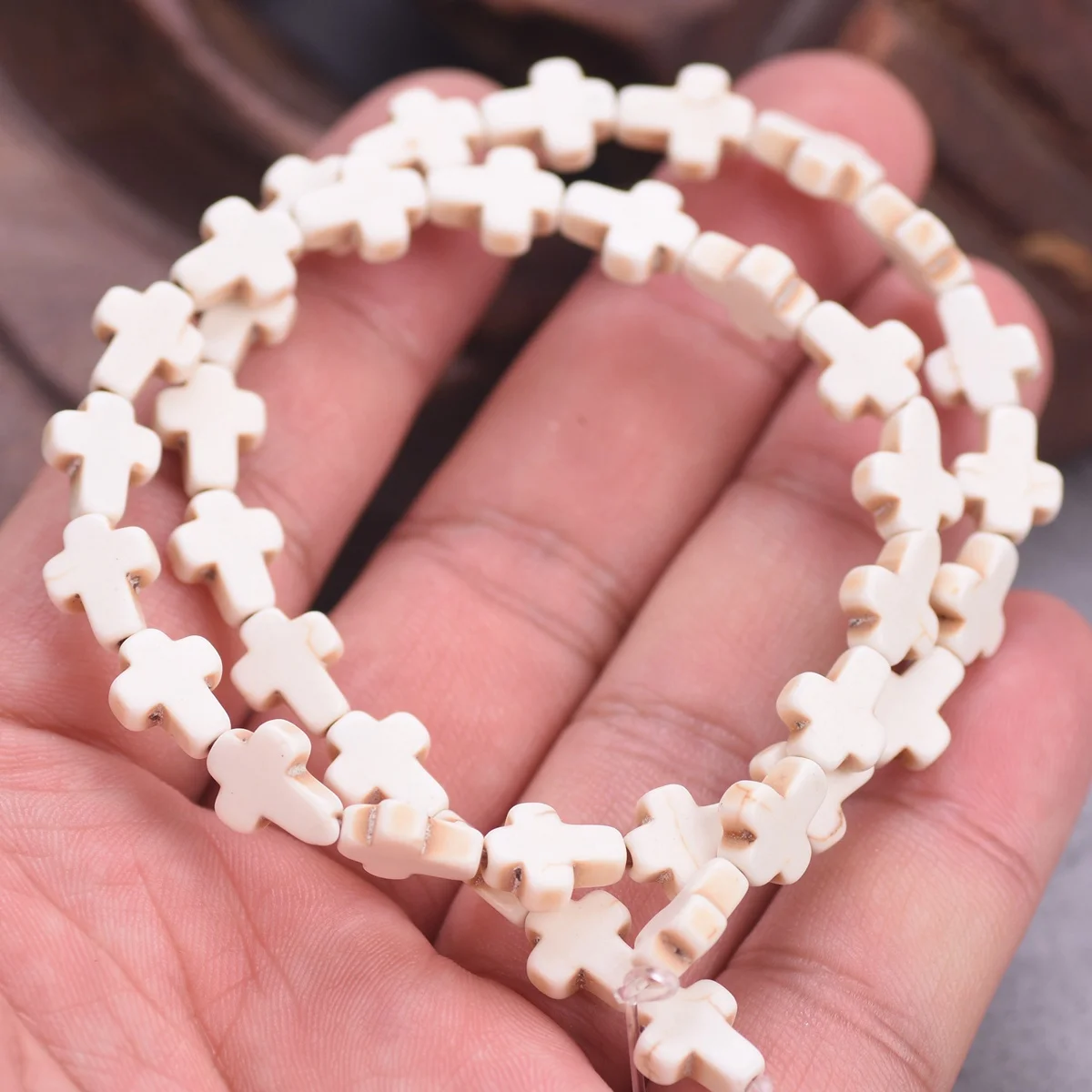 Рисунок 4 - Бусины из натурального камня Howlite