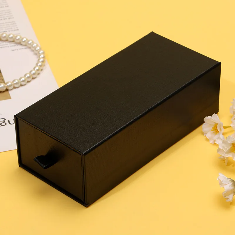 

Картонные подарочные коробки с выдвижным ящиком