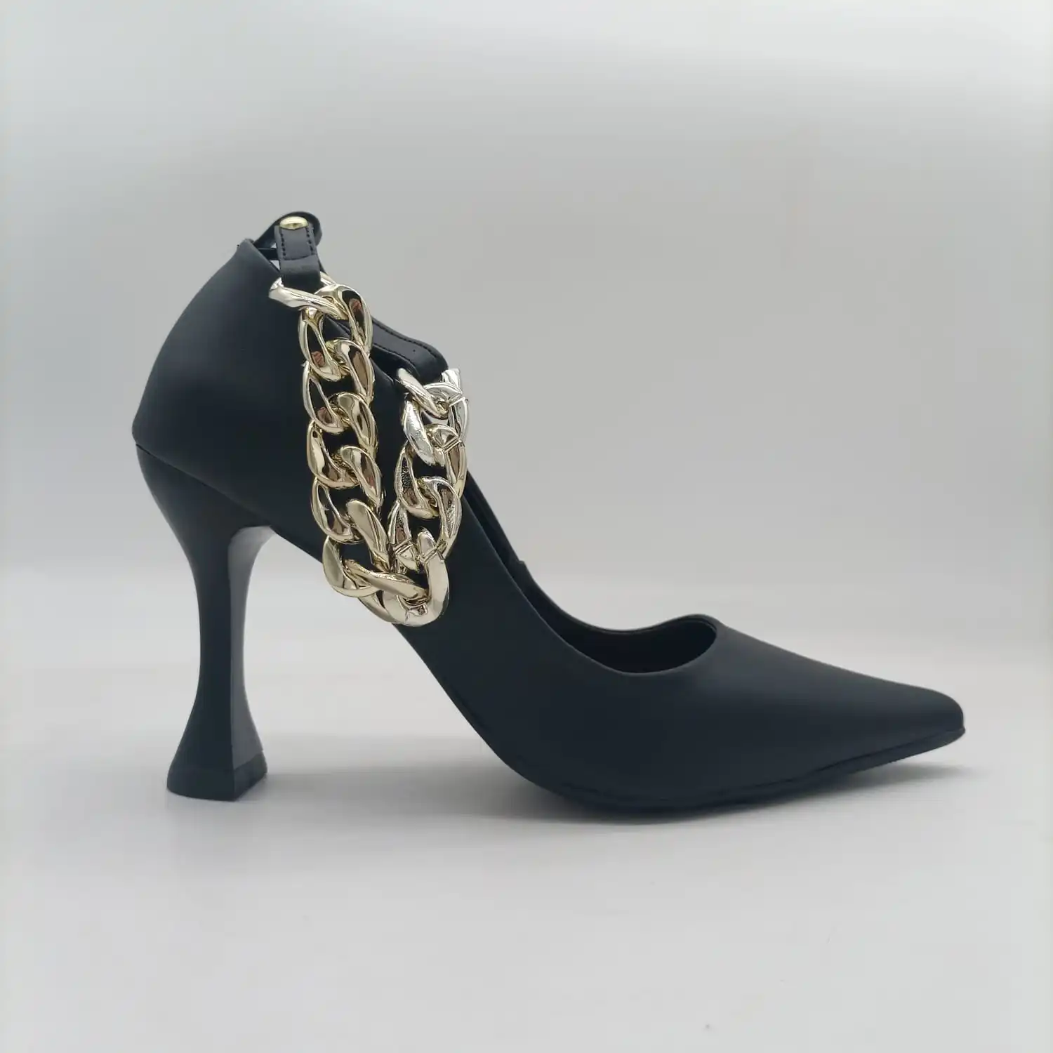 

Scarpin Mozione Salto 9cm Cup Chain