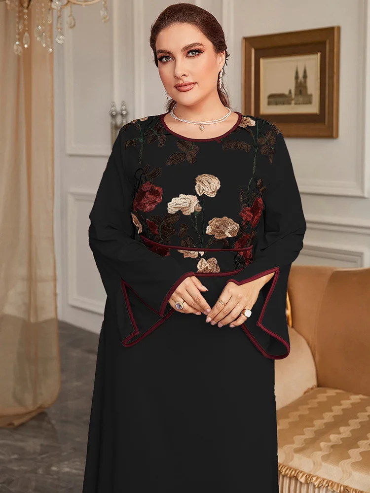 Рисунок 4 - Женское платье-макси с длинным рукавом