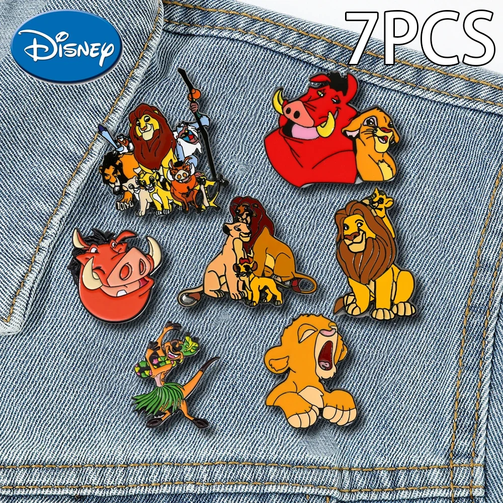 Эмалированная брошь в виде льва