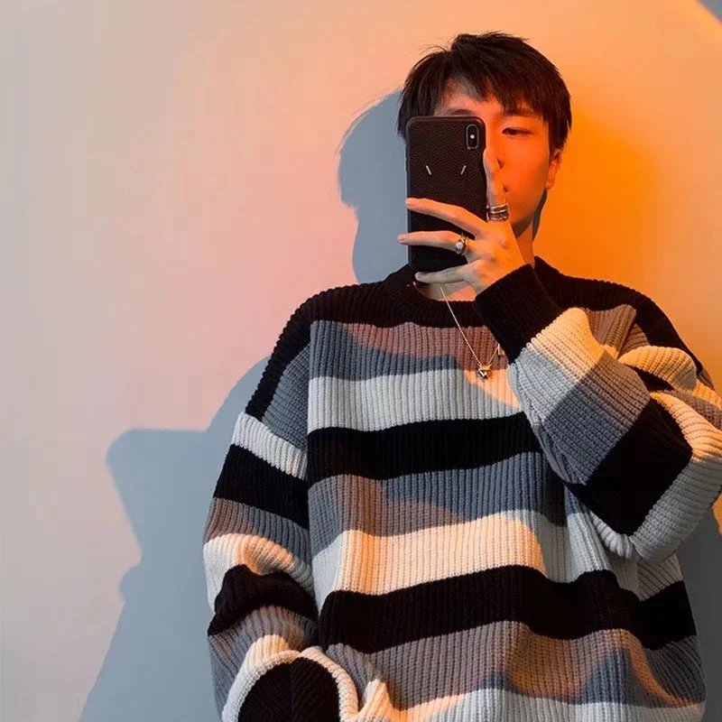 

Spring and Autumn Men Japanese Striped Sweater Round Neck Pullover Sweater Loose Casual Sweater Collision Color Knitwear Couple