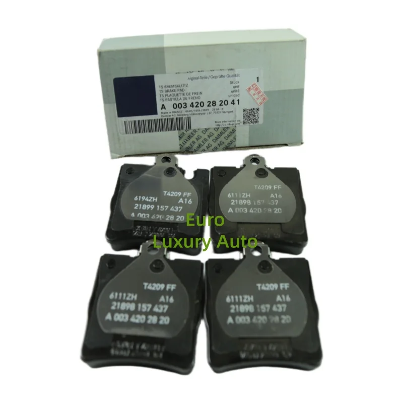 Фото Тормозные колодки OEM A0034202820 для Mercedes-Benz C-Class CL203, W203 CLK A209, C209 SLK R171 1.8 200 Kompressor №1