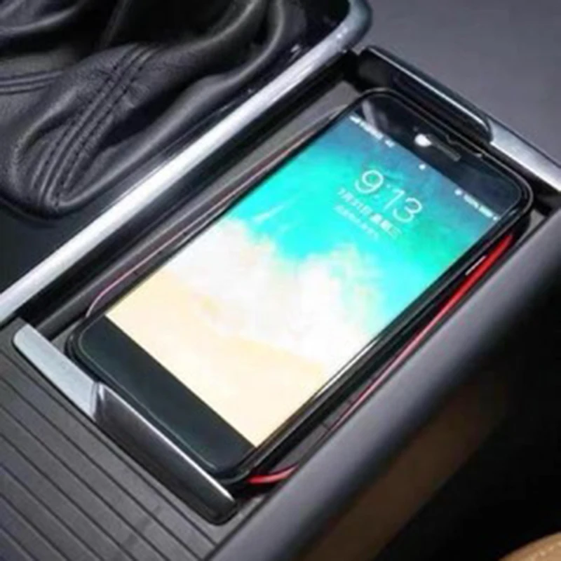 

15W Car wireless charging board QI wireless charger fast charger for Volvo XC90 S90 V90 XC60 S60 V60 C60 2018 2019 2020 2021