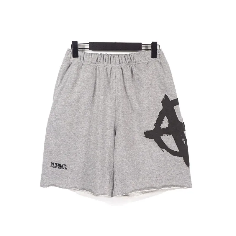 

New 2021 luxury Novelty Men Comfortable VETEMENTS Classic Striped Skateboard Street Cotton Casual Shorts A23