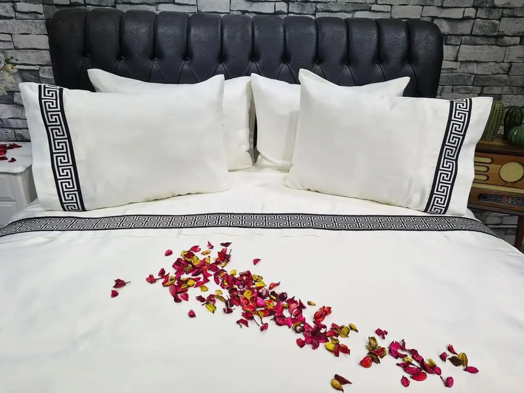 

Dowry disemi Mary cotton satin duvet cover set black gray