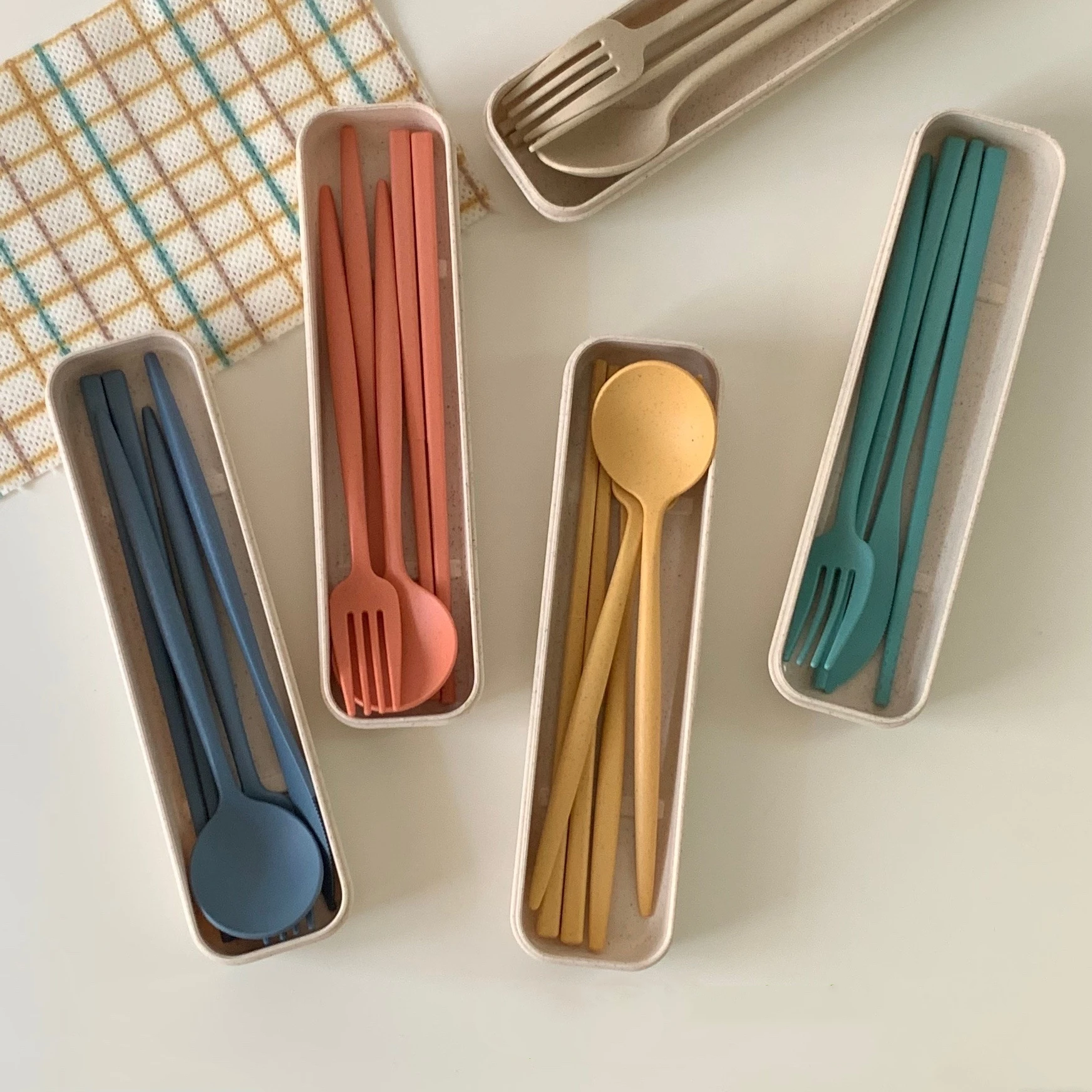 4PCS/Set Cutlery Wheat Straw Spoon Fork Chopsticks With Box Students Tableware Travel Portable Dinnerware Kitchen Accessories