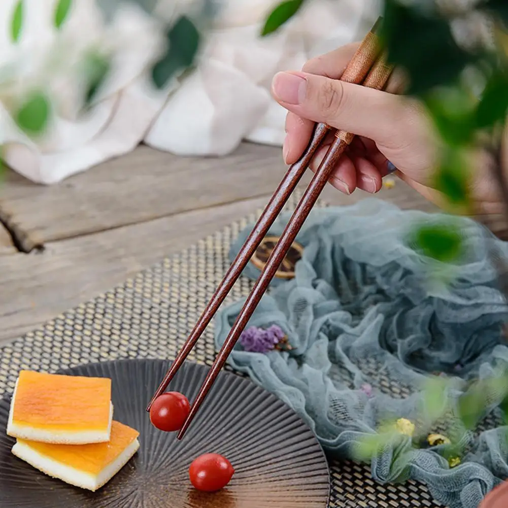 

1 Pair Solid Wood Chopsticks Heat Resistant Durable Smooth Surface Environmentally Friendly Food Grade Eating 3 Colors Handmade