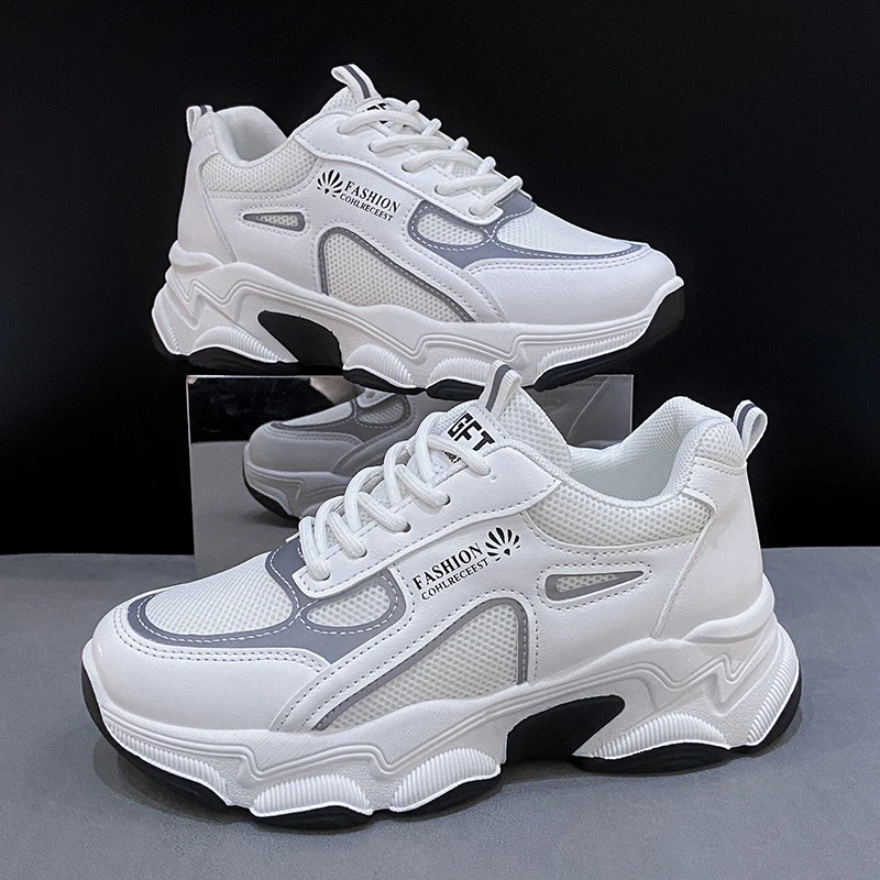 

Женские кроссовки, сетчатые повседневные дышащие кроссовки на массивной платформе, удобная женская спортивная обувь на шнуровке с вулкани...