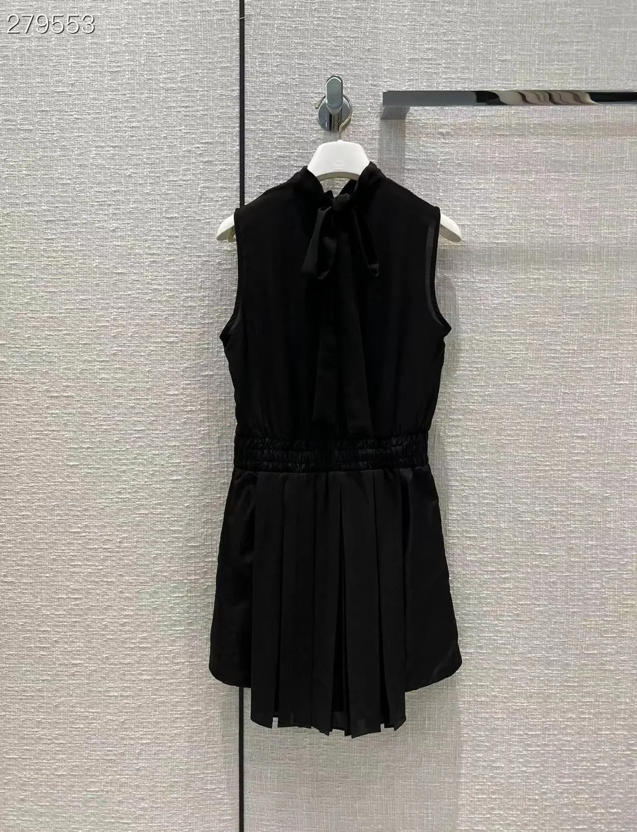 

Fyion 2022 Runway Luxury Summer New Elegant Sexy Women Black Jumpsuit Shorts Fashion Sleeveless Draped Waist Elastic Rompers