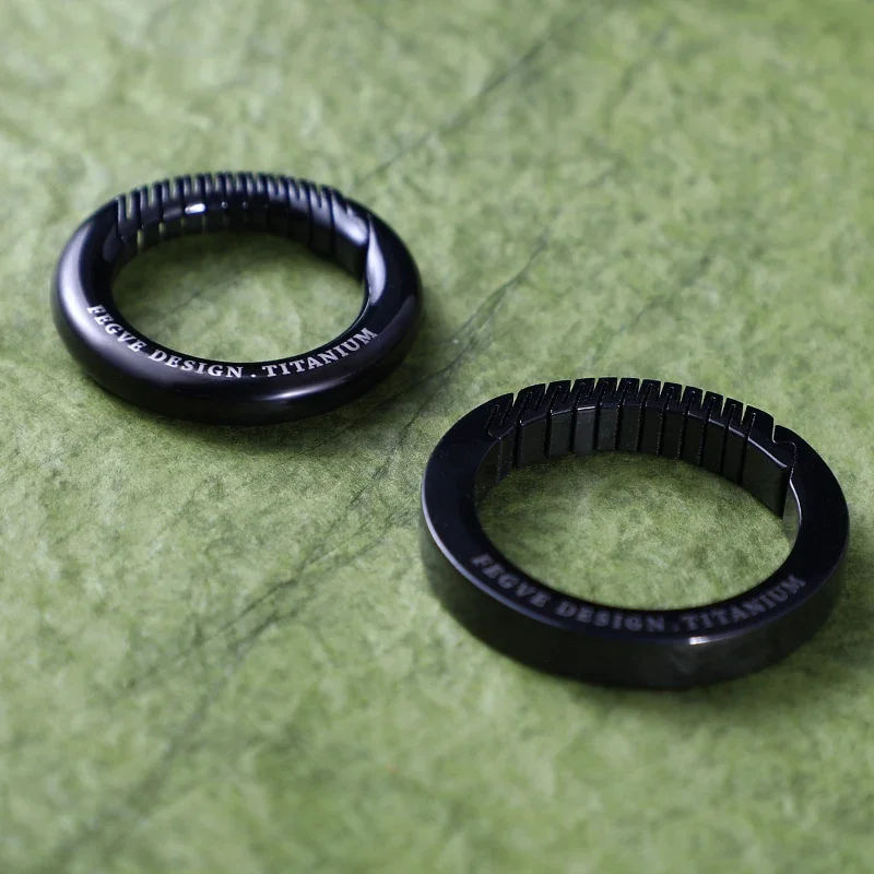 Титановый брелок для ключей с вращением на 360 ° 35 мм многоцветный титановый