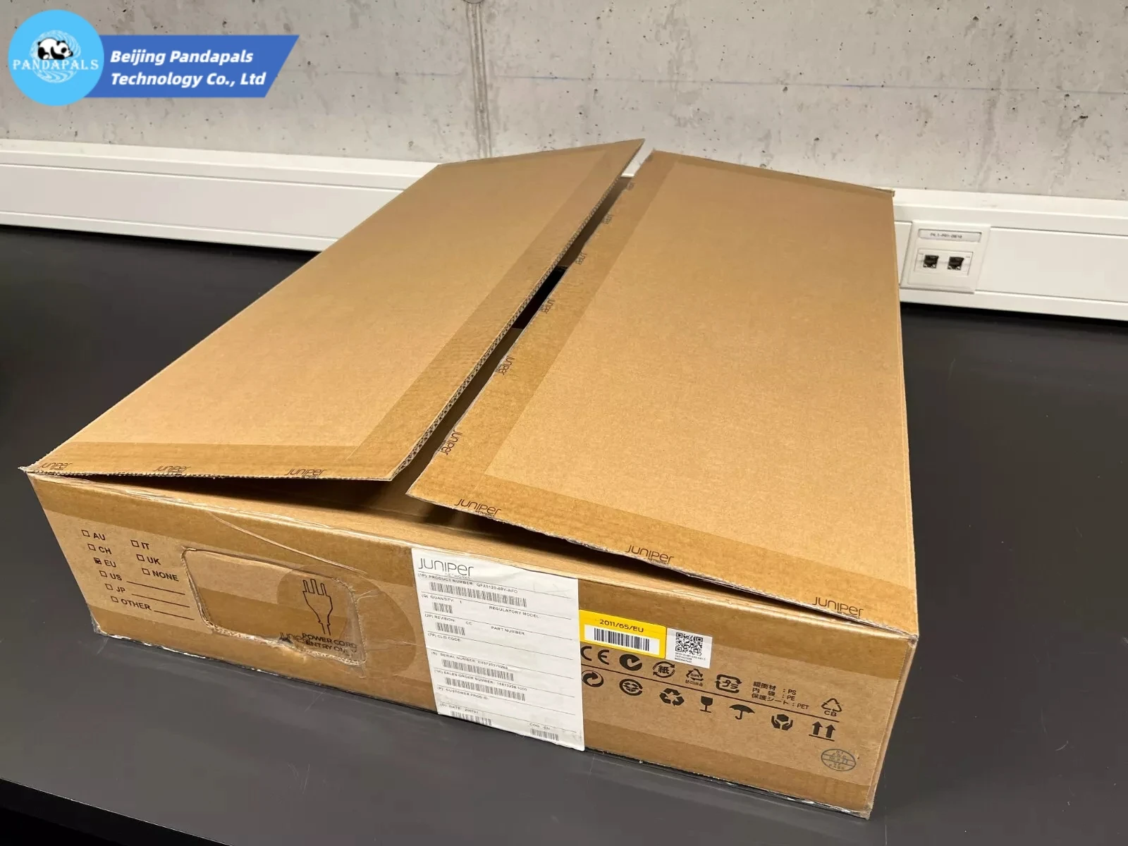 Оригинальные новые сетевые переключатели Juniper QFX5120-48Y-AFO QFX5120-48Y-AFI 10GbE 48 портов