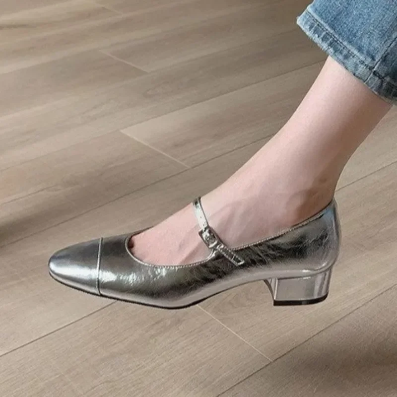 Женские туфли-лодочки с пряжкой осенние квадратным носком разные цвета закрытым