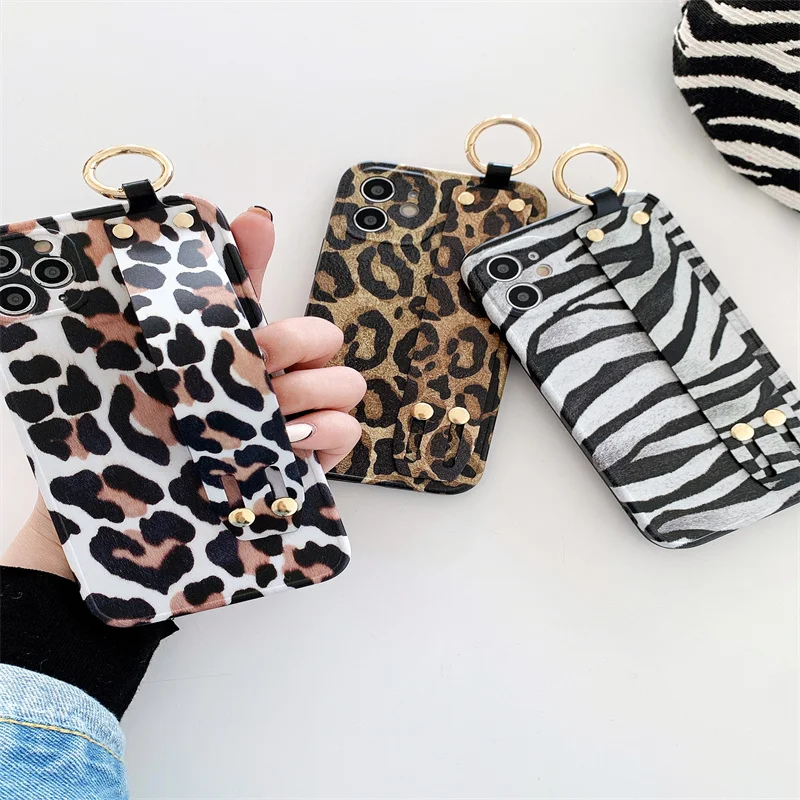 

Sexy Firm Wristband Tricolor Leopard Print Finger Circle Case For iPhone13 12 11 XS XR X Pro Max 6 7 8Plus Drop Shock Proof Cove