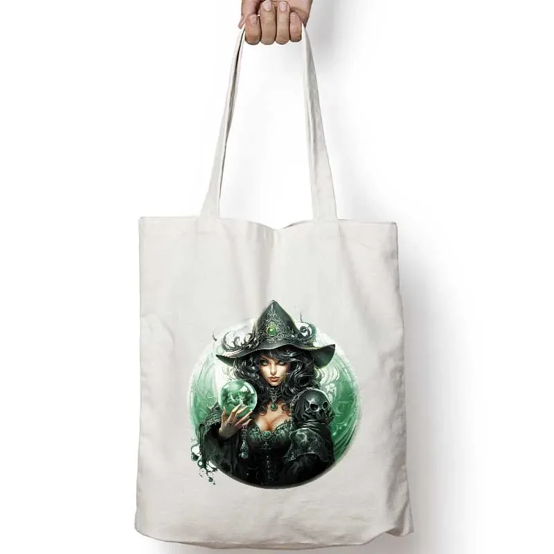 Термонаклейка DTF с изображением таинственной ведьмы и хрустального шара