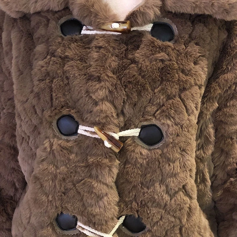 Lamb hair coat women's short autumn  winter Korean  2022 new pattern brushed thickened cattle horn button  coat