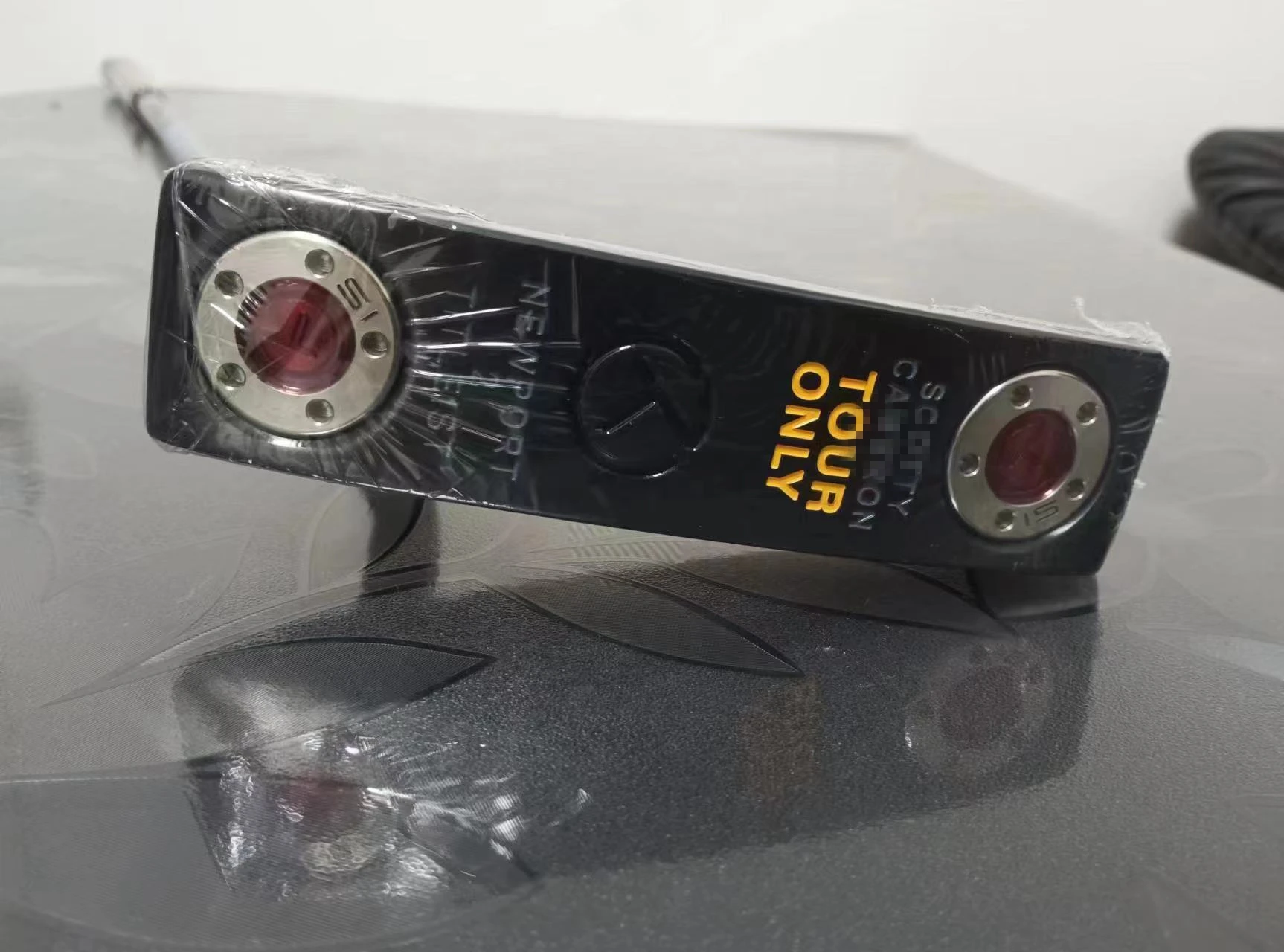 

Бесплатная доставка. Клюшка клюшка для гольфа TOUR ONLY NP2 BLACK CIRCLE T поставляется с крышкой и гаечным ключом. Грузики снимаются