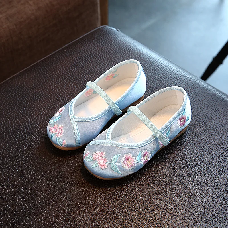 Sprng Children's Embroidered Cloth Shoes  Girls' Shoes  Children's Dance Shoes Girls Sweet Princess Flats Kids Performance Shoes images - 6