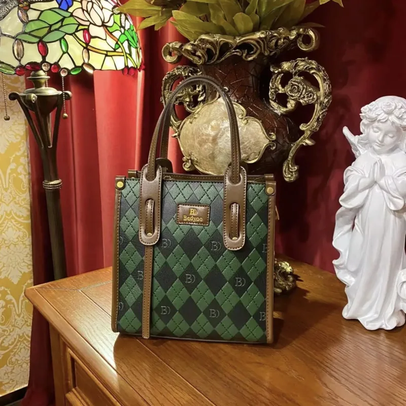 Luxury Brand Bag Women's Bag 2023 New Vintage Fashion Contrast Leather Tote Bag Versatile One-shoulder Messenger Bag Crossbody