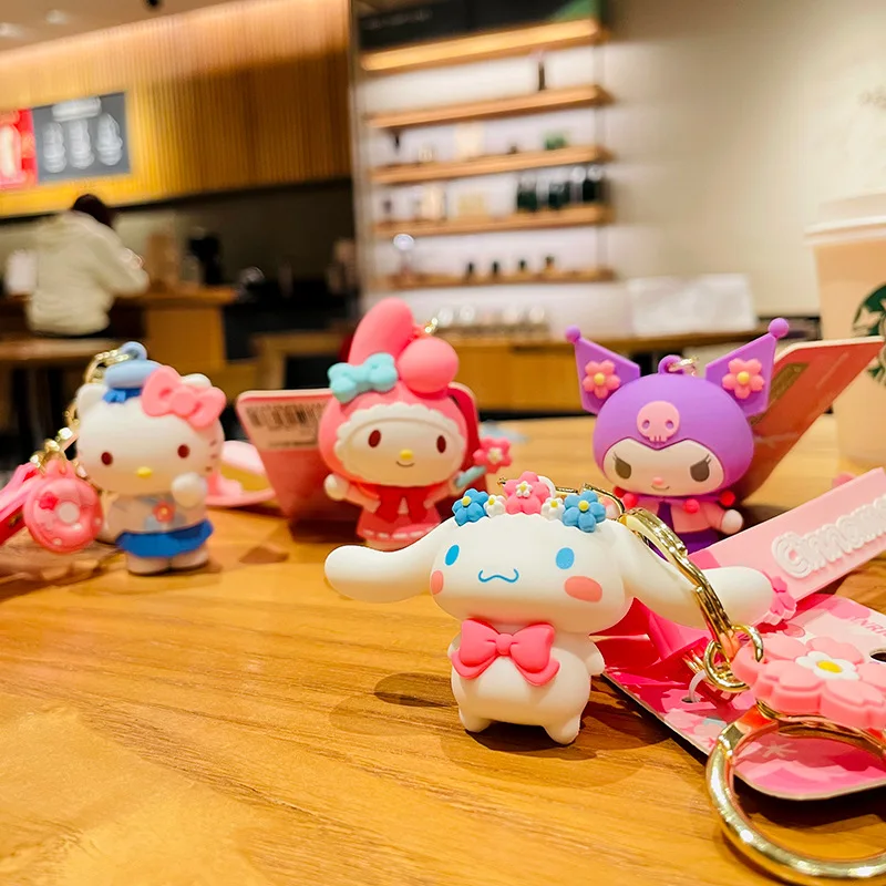 

Sanrio Kawaii Cinnamorol Mymelody Hello Kitty Kuromi брелок Коллекция сакуры милый автомобильный брелок Аниме фотоподарок