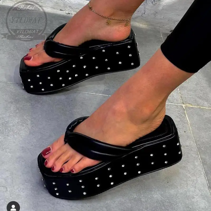 Thick-soled Fip-flops Women's European And American Fashion Muffins  Ladies Slippers 2022 NEW Summer New Outer Wear Sandals