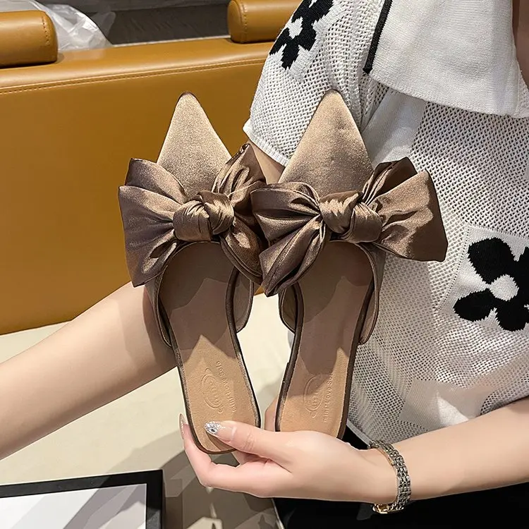 

Summer Fashion Sexy Pointed Bow Design Women's Slippers New Outdoor Casual Sandals Women's Comfortable Flat Bottom Beach Shoes