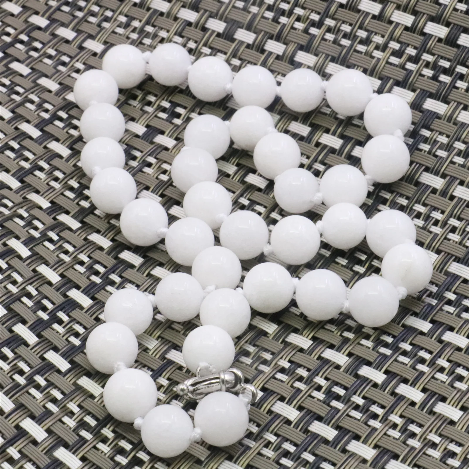 

10mm Round White Jades Chalcedony Necklace Natural Stone Hand Made Women Girls Neckwear DIY Fashion Jewelry Making Design