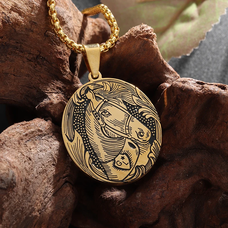 

Fashionable Stainless Steel Horse Head Pendant Necklace for Men and Women Personalized Hip-Hop Jewelry