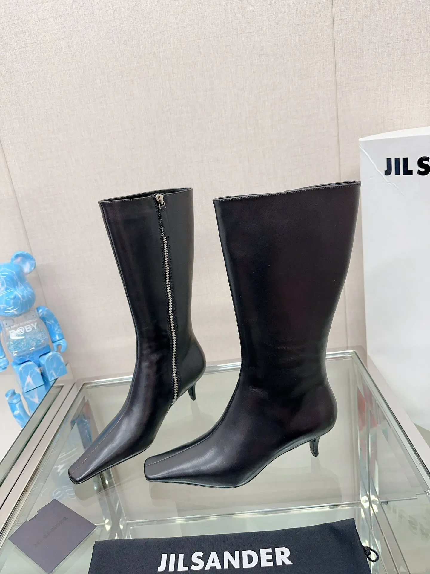 

Replica of International Brand Women's Shoes,JIL SANDER,Imported Calf Leather,Square Toe,5cm Heel,Straight-Leg Boots,Cat Heel