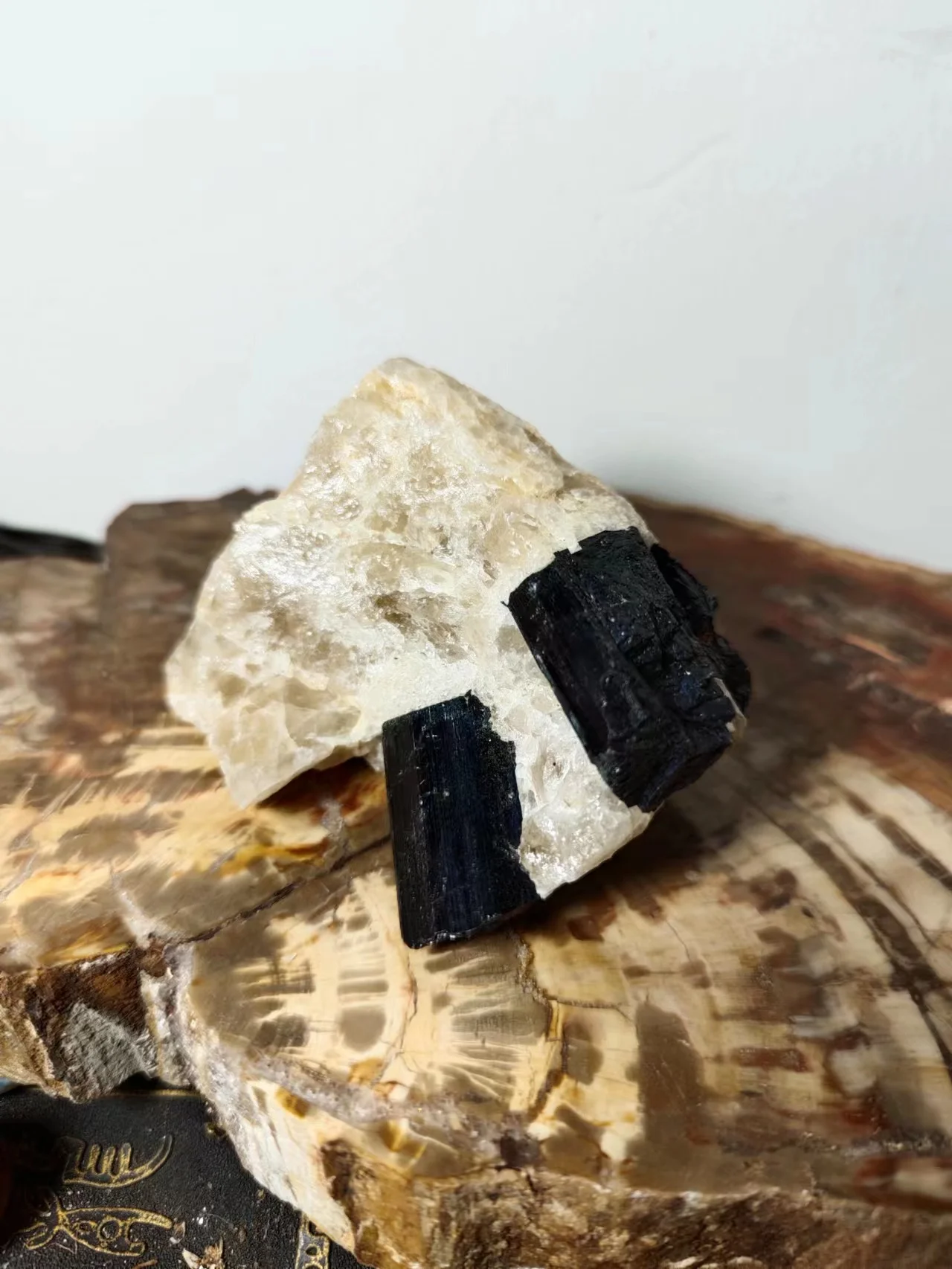 1Kg Making Jewelry Natural Raw Stone Raw Ore Black Tourmaline Ore Energy Cure Fortune Family Living Room Decoration