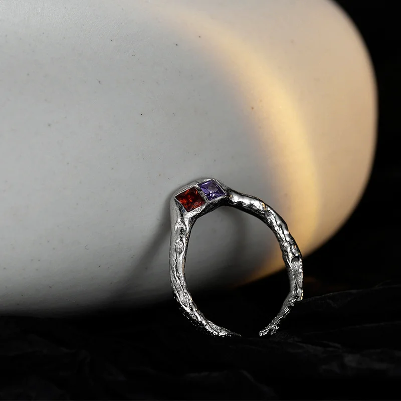 

Luxury brand genuine real jewels J1234 Korean and Small S925 Sterling Silver Bicolor Stone Female INS Cool Wind Open Texture Rin