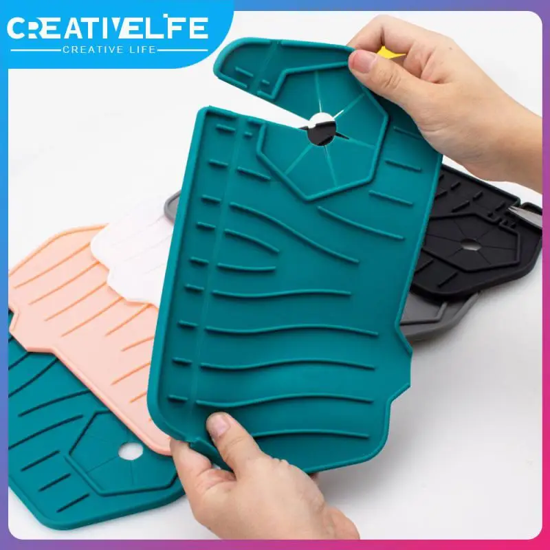 

Raised Water Blocking Strip Drying Mat Thickened Silicone Easy And Fast To Install Wash Basin Drainage Pad Size 24.5 15.4cm