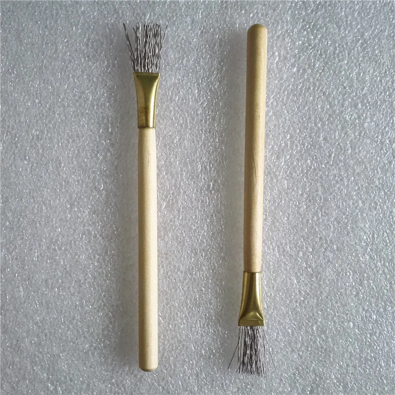 Кисть из толстой/тонкой железной проволоки с деревянной ручкой 2 шт