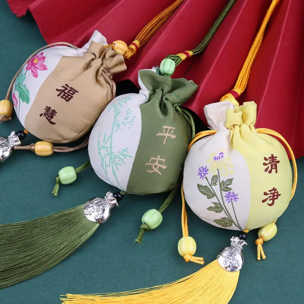 

Sachet Hanging Pendant Embroidery Flower Pattern Sachet Hanging Decor Cloth Aesthetic Tassels Sachet Hanging Widget for Car