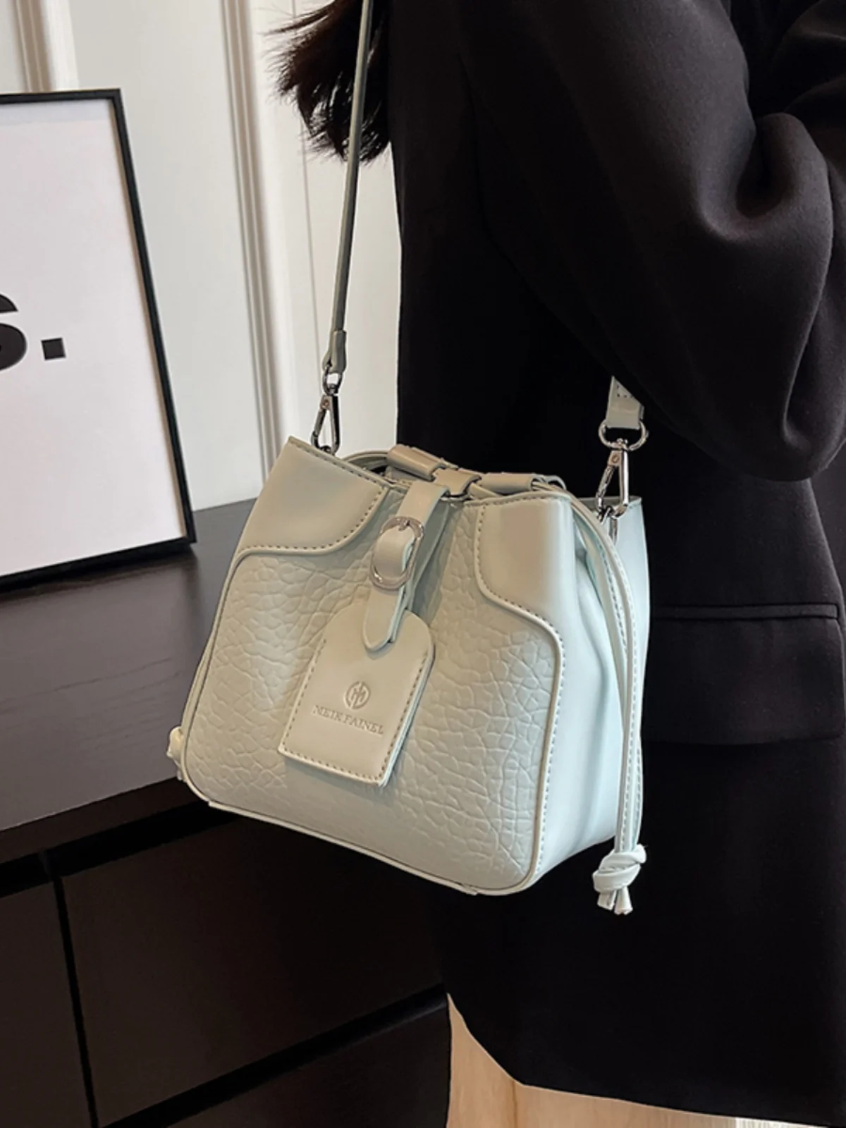 

Нишевая сумка 2023, новая женская сумка, летняя сумка-мессенджер, сумка-ведро