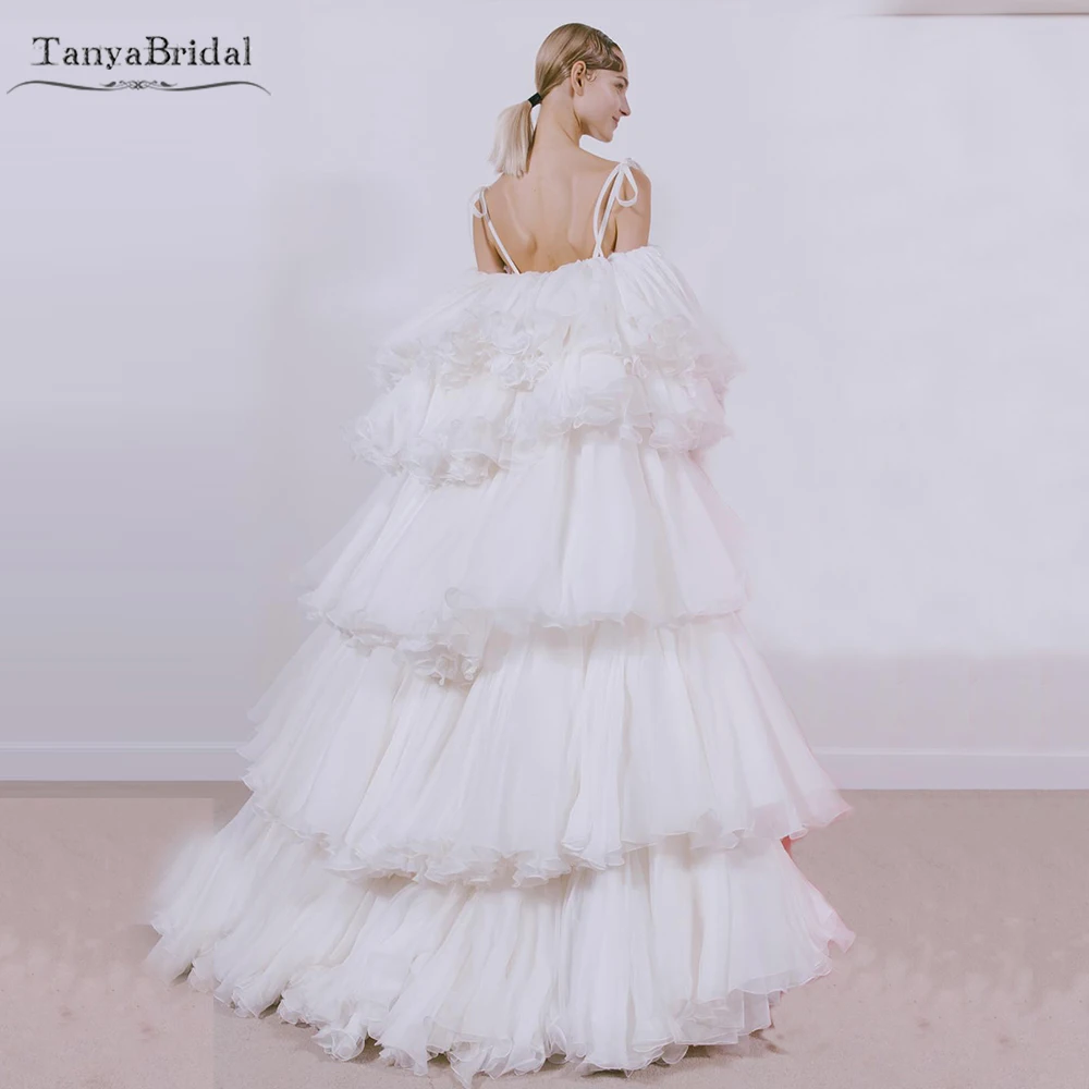 

Layers Tulle Wedding Cape Voluminous Bridal Jacket，Elegant Wrap Chic .Detachable Outfit DJ248