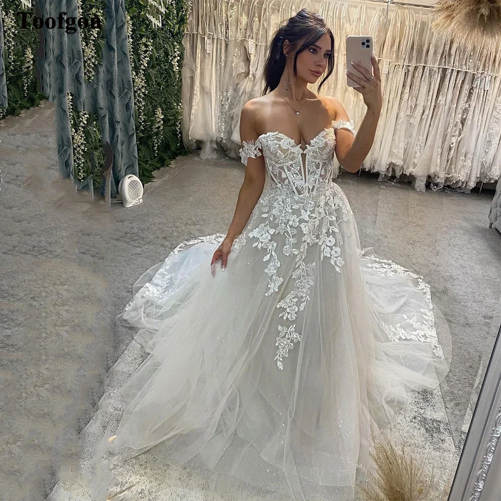 

Toofgon Off the Shoulder A Line Wedding Dresses Glitter Tulle Court Train Country Lace Bridal Gowns Buttons Princess Bride Dress