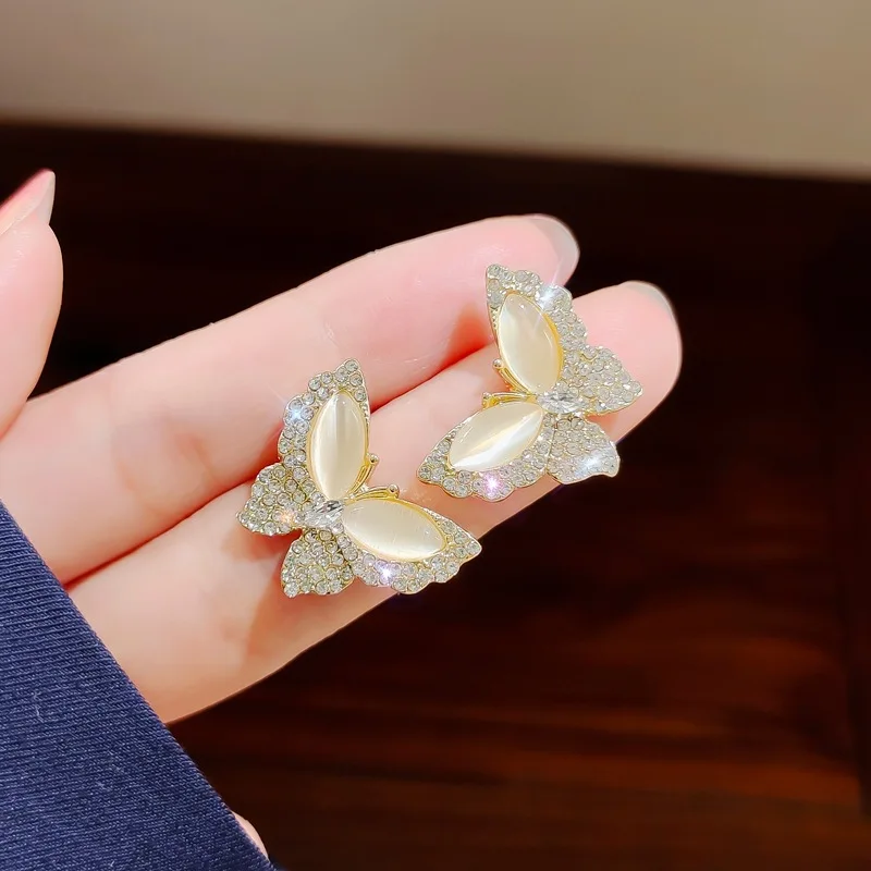 

2023 New Zircon Opal Gold Colour Butterfly Earrings Women Personality Fashion Luxurious Earrings Wedding Jewelry Birthday Gifts