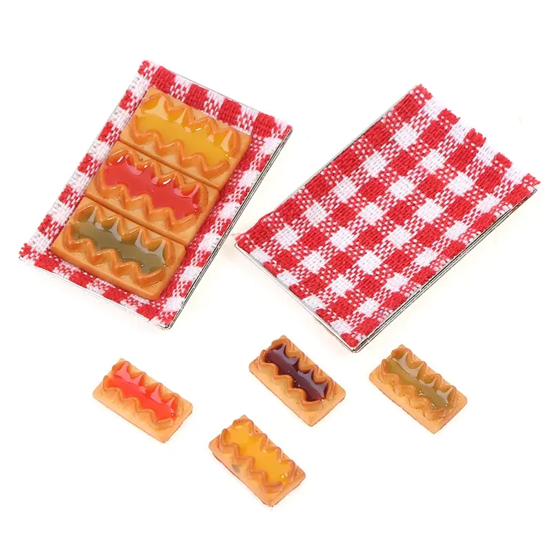 

1/12 Dollhouse Cake With Plate Pretend Play Children Gift for Kitchen Decor Doll House Pretend food Kitchen Furniture toy