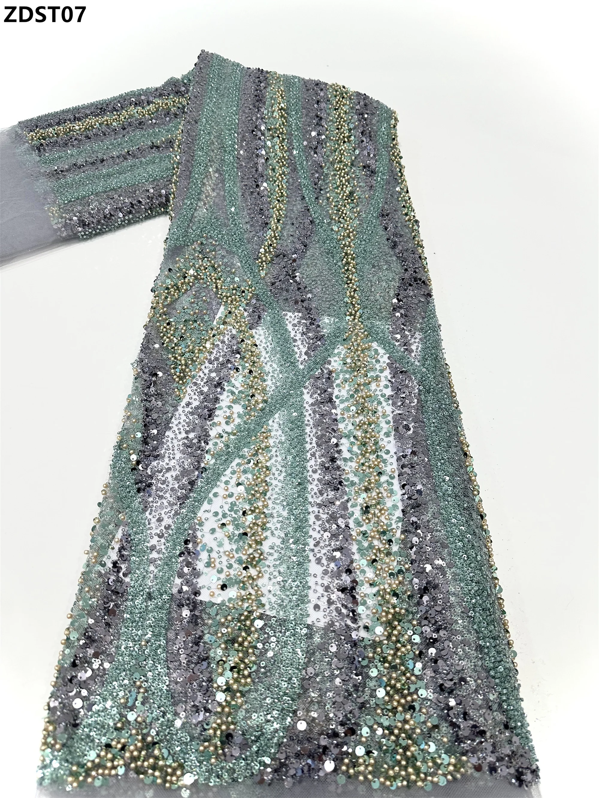 Кружевная ткань с блестками для платья