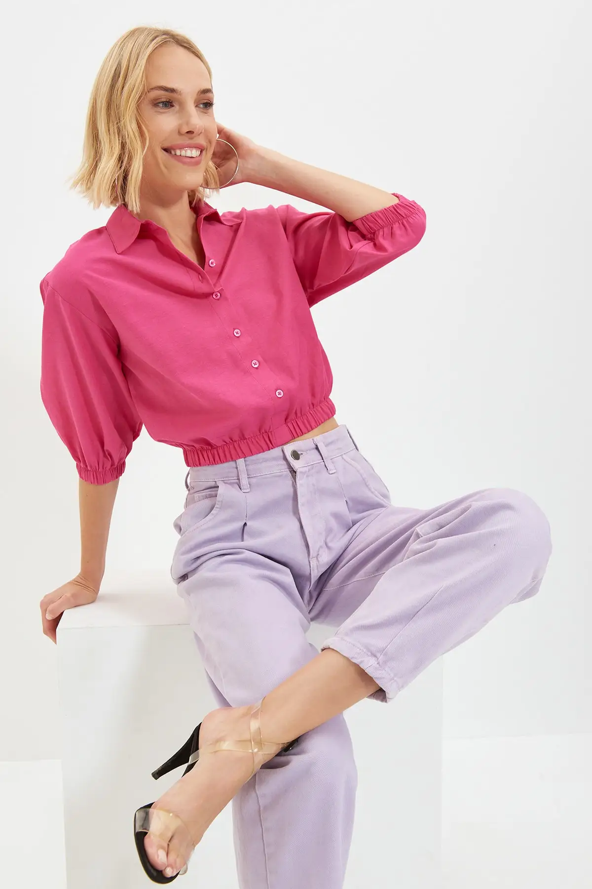 

Trendyol Crop Shirt TWOAW22GO0314