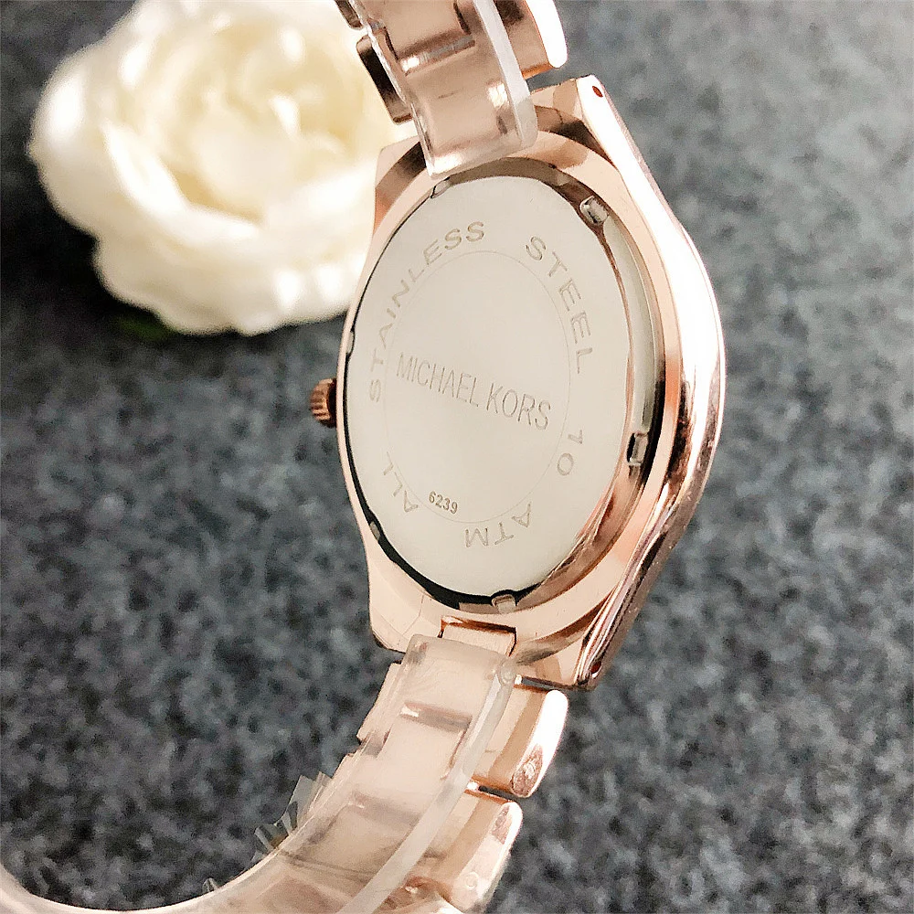 Фото Женские кварцевые часы Michael Kors 2026: модный минималистичный дизайн, роскошный деловой стиль, сплав, большой циферблат, подарок для женщин №4