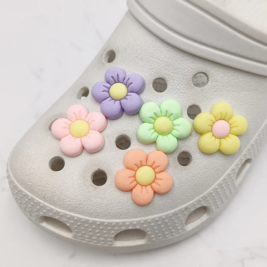 Single Sale 1Pcs Colorful Flowers PVC Shoe Charm Accessories Diy Shoe Buckle Decor Fit Pins Croc Charms JIBZ Kid Party Gift